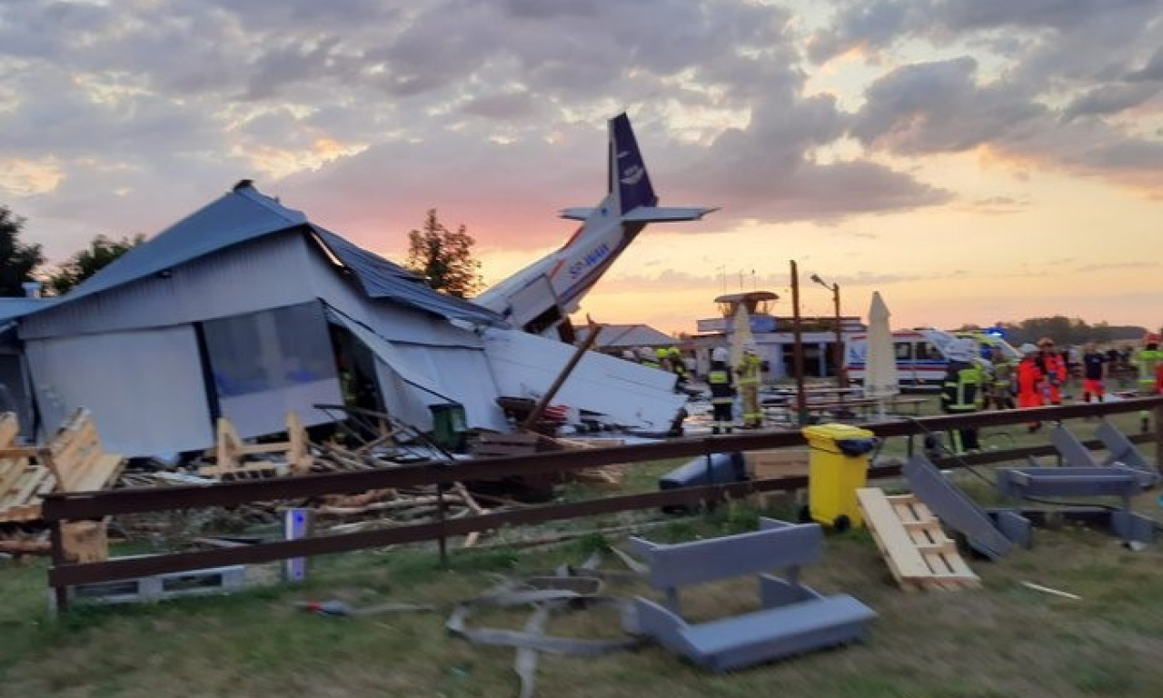 Srušio se AVION u blizini Varšave, PETORO mrtvih