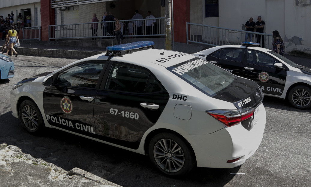 Muškarac UZEO 18 TALACA na autobuskoj stanici! Na lice mesta stigla ČUVENA policijska jedinica