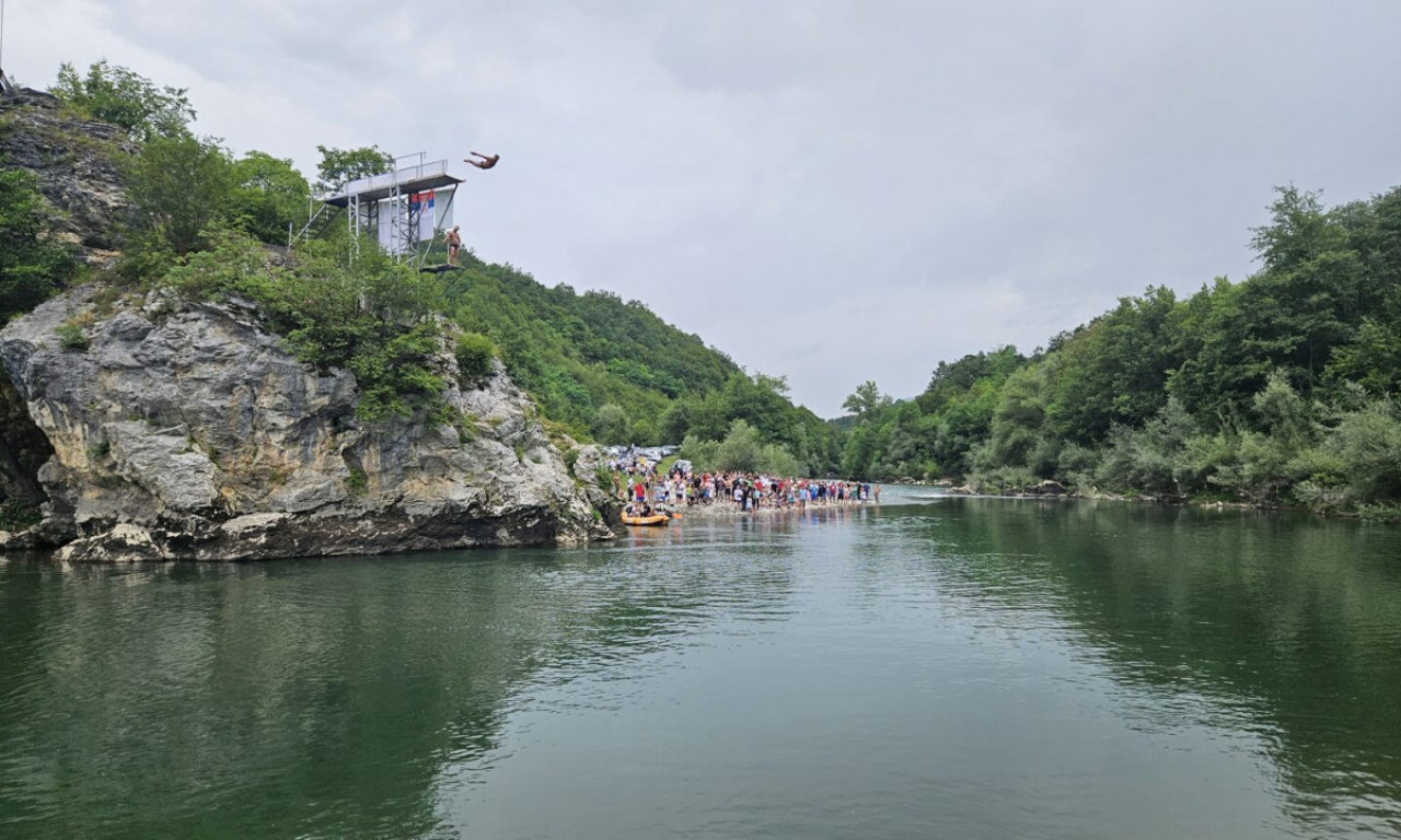 "Lasta" sa 16 metara, pa PRAVO U 'LADAN LIM:  Mnogo je hrabar il' je malo ŠANO DUŠO?