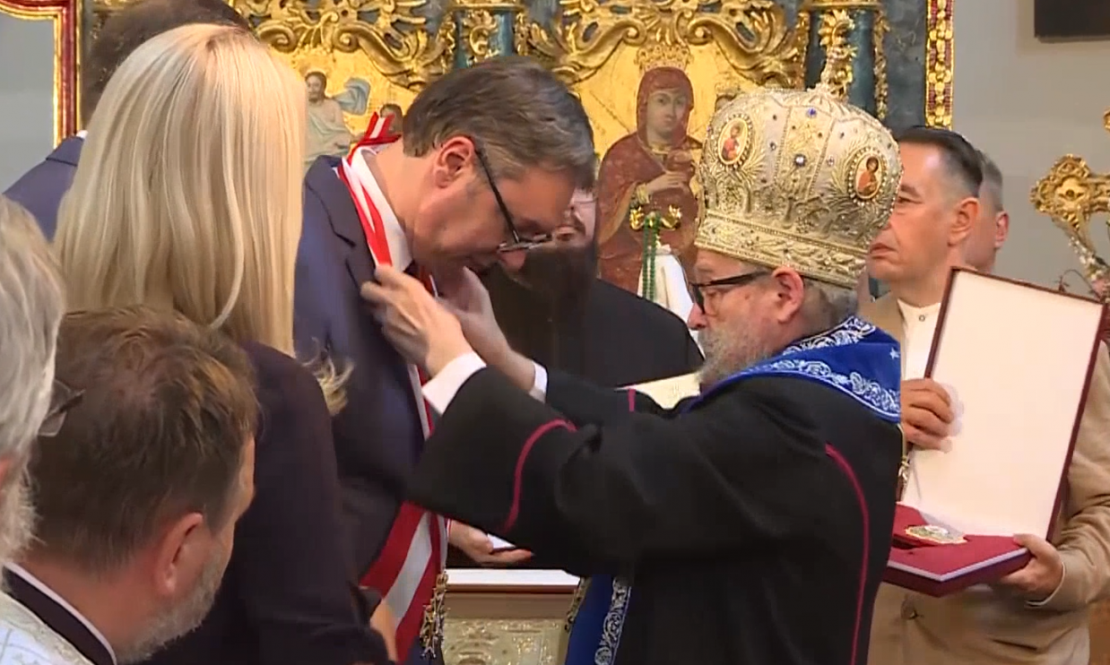 Vučiću uručen ORDEN: PREDSEDNIK Srbije prisustvovao LITURGIJI povodom SLAVE Preobraženske crkve u Budimpešti