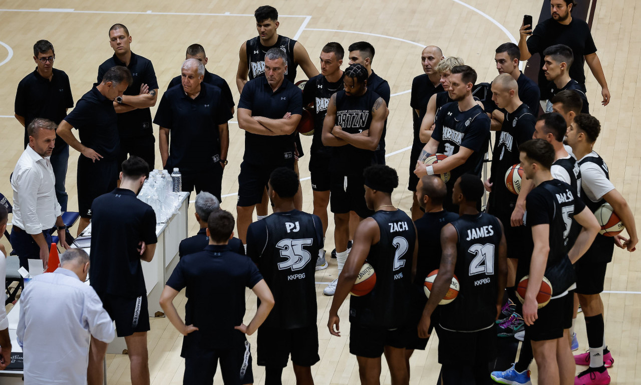 KK PARTIZAN pokazao nove dresove: Premijera za NAVIJAČE sutra na TAŠU protiv Fuenlabrade