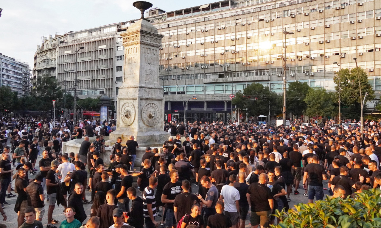 DOGORELO do nokata: Navijači PARTIZANA u protestnoj ŠETNJI protiv UPRAVE kluba