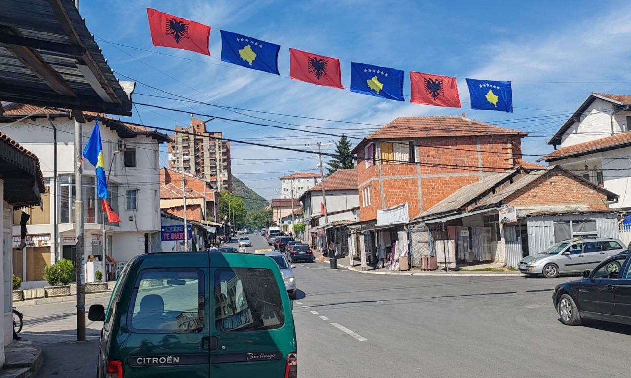 HOROR U KOSOVSKOJ MITROVICI! Pretučena dvojica Srba u Bošnjačkoj mahali! Uhapšena trojica Albanaca