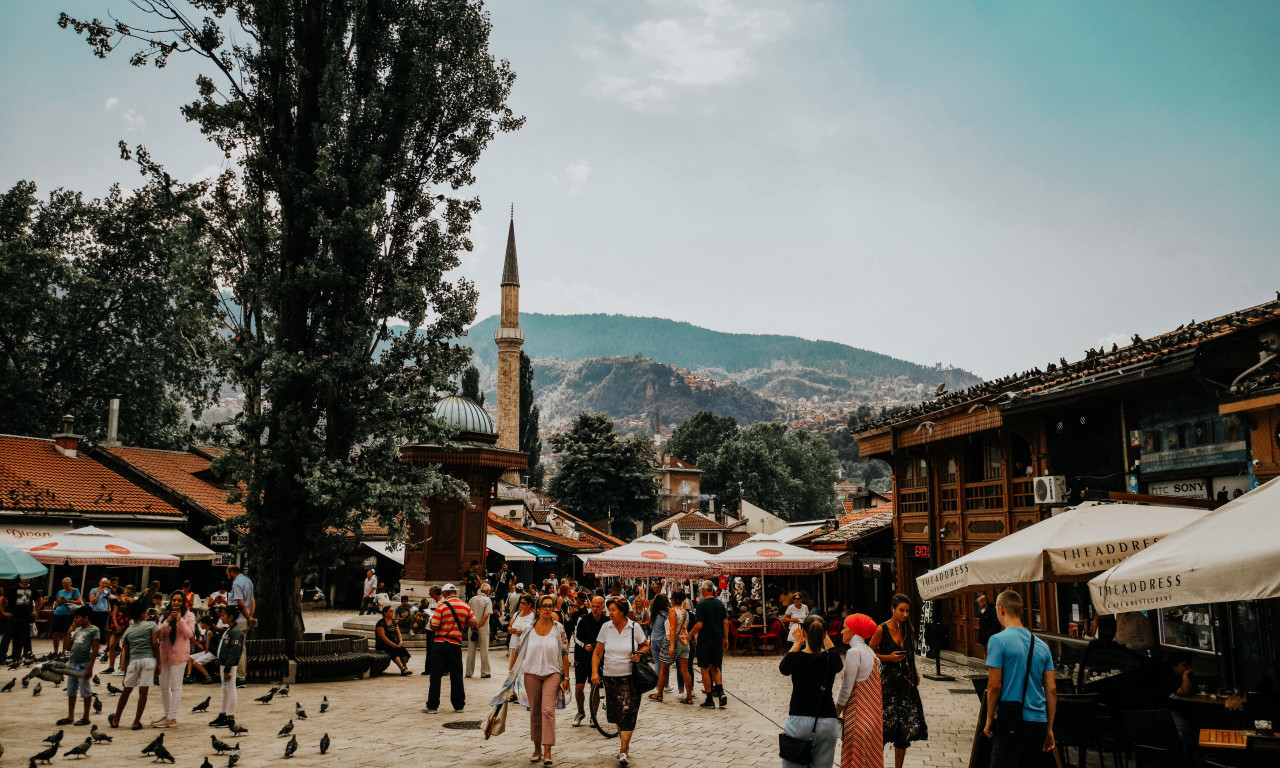 UBIJ SRBINA ODJEKIVALO SARAJEVOM! Nema slobodne kretnje za naše građane!