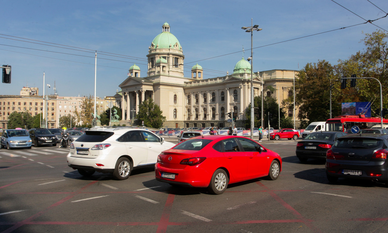 MUP uputio HITAN APEL GRAĐANIMA: GUŽVE na putevima su neminovne - posebno obratite pažnju na OVO