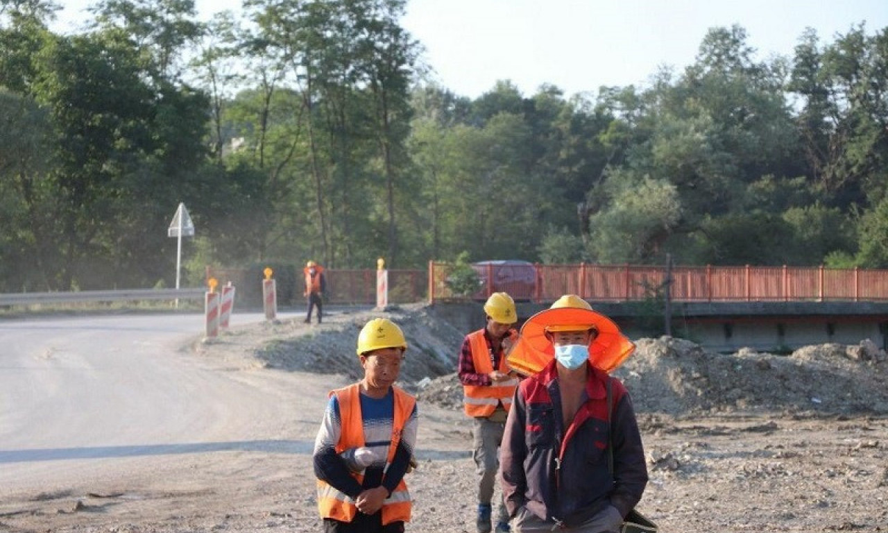 Za 9 meseci samo u Čačku 20.000 PRIJAVLJENIH STRANACA: Najviše TURAKA I KINEZA koji rade na GRADILIŠTIMA