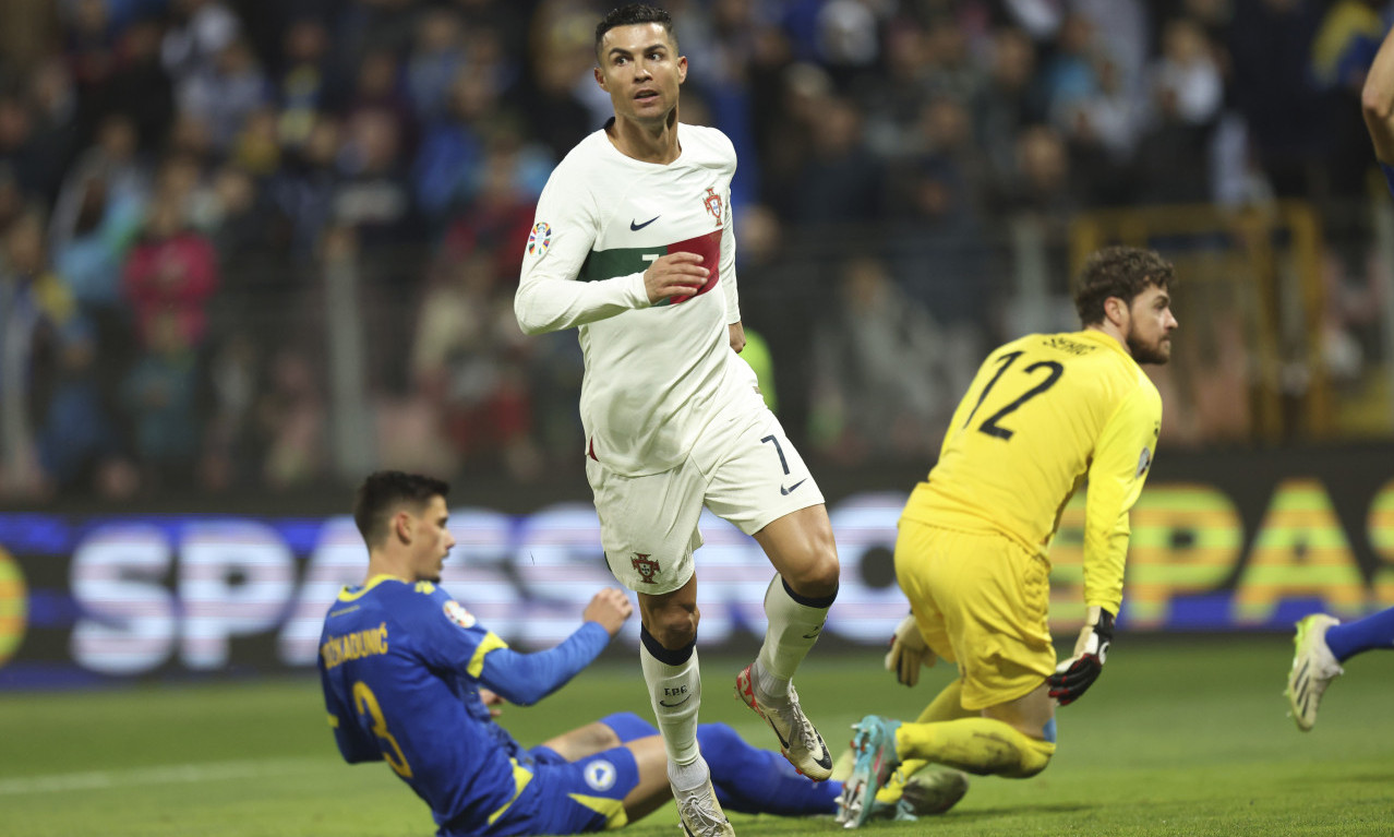 URNEBESNA SCENA na stadionu u  Zenici: Navijači prvo napali Ronalda, a onda mu priredili "SIUUU IZNENAĐENJE"