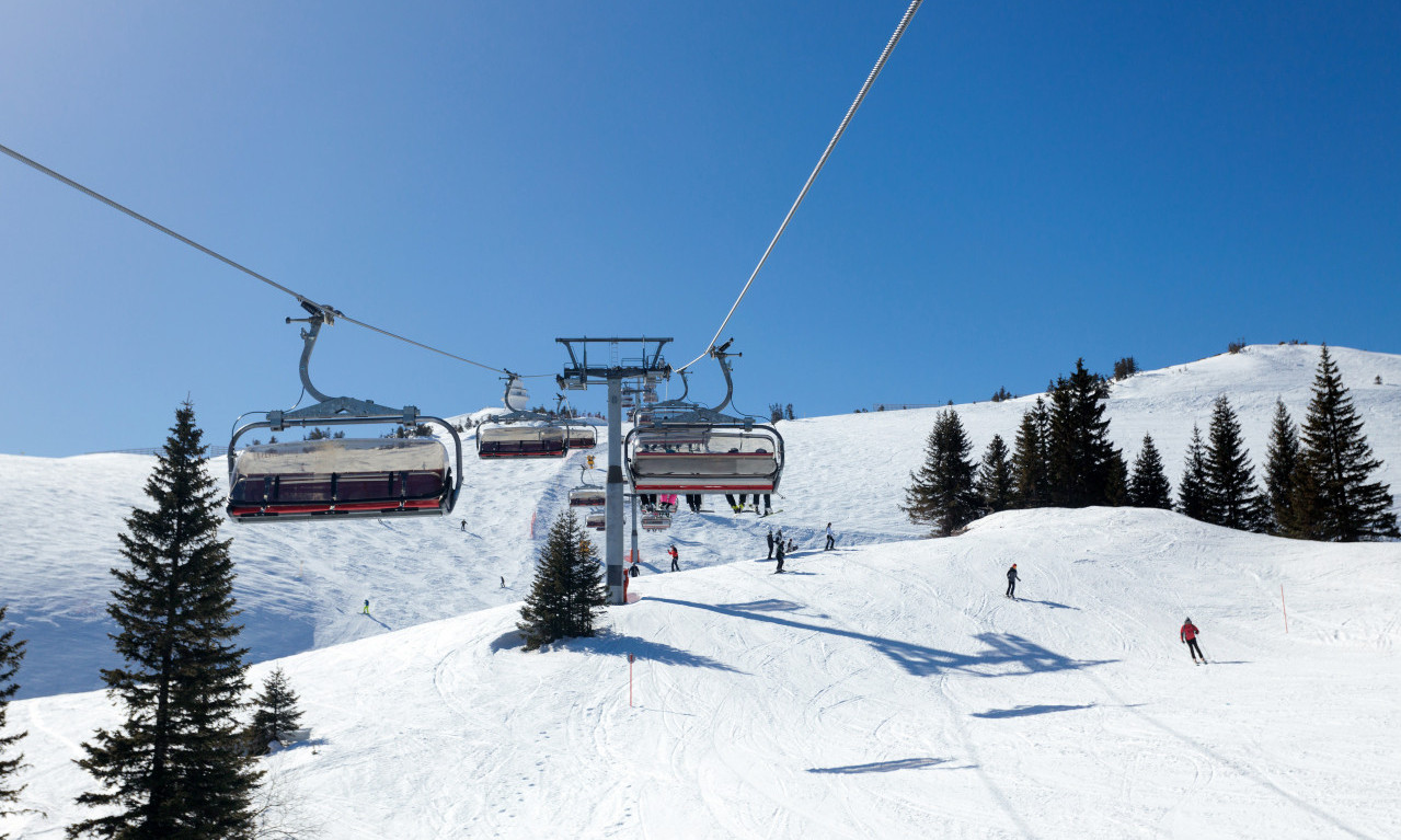 Temperature natprosečne, POVEĆANE CENE ski-pasova, a SKIJALIŠNI CENTRI i dalje PUNI! Šta kaže direktor Skijališta Srbije