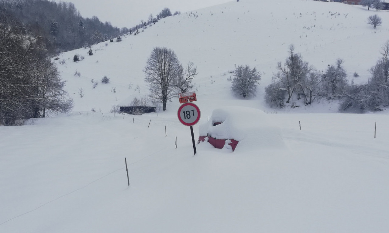 VANREDNA SITUACIJA i u Novoj Varoši: Palo više od pola metra snega, planinska SELA 48 sati BEZ STRUJE