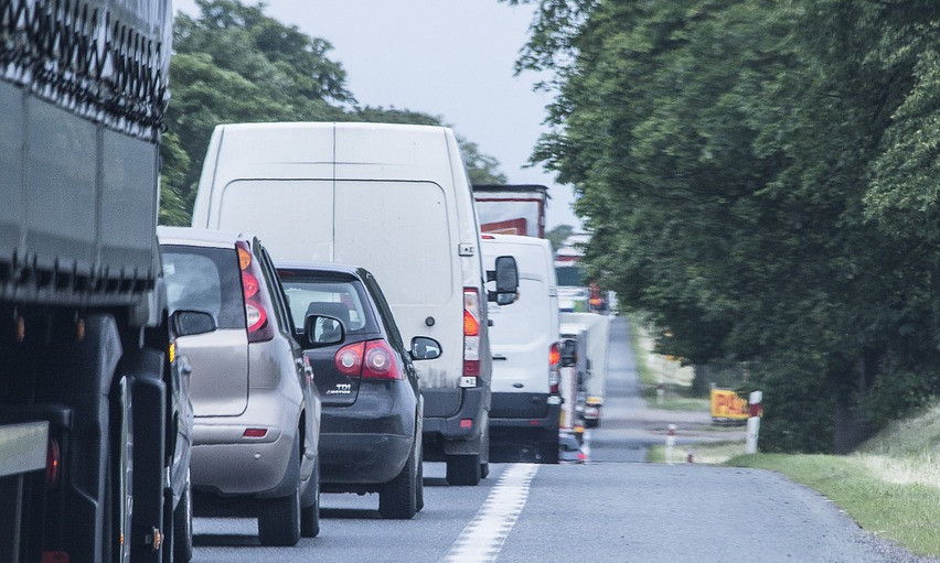 VOZAČI, POTREBAN JE DODATNI OPREZ - AMSS upozorava na slabiju vidljivost i klizave puteve