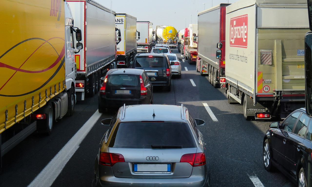 Zastoj u ovom delu Srbije! Više UDESA izazvalo kolaps u saobraćaju (FOTO)