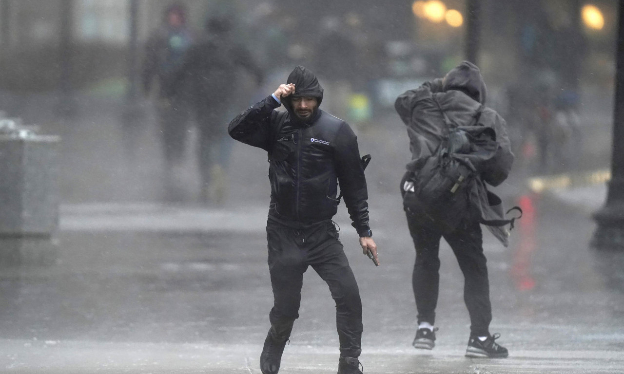 NAJNOVIJE UPOZORENJE RHMZ! Večeras KIŠA I OLUJNI UDARI, a sutra +21!