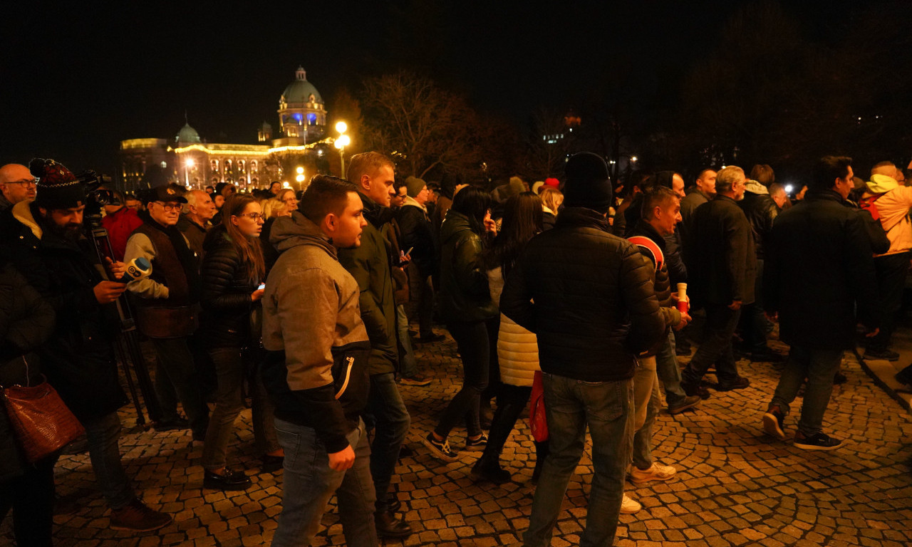 INCIDENT NA PROTESTU liste "Srbija protiv nasilja": Došlo do KOŠKANJA, BLOKIRAN SAOBRAĆAJ