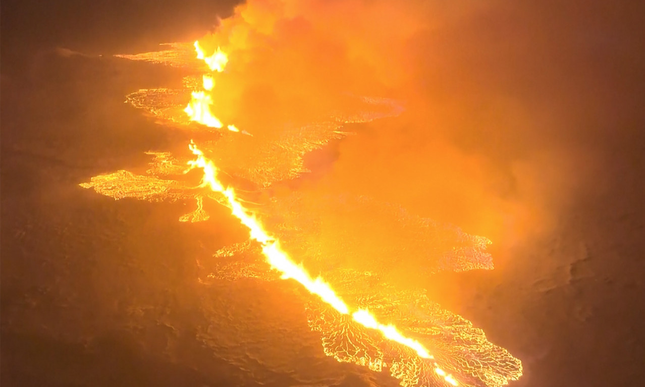 Jezive scene NA ISLANDU: Snimljen trenutak kada je ERUPTIRAO VULKAN (VIDEO)