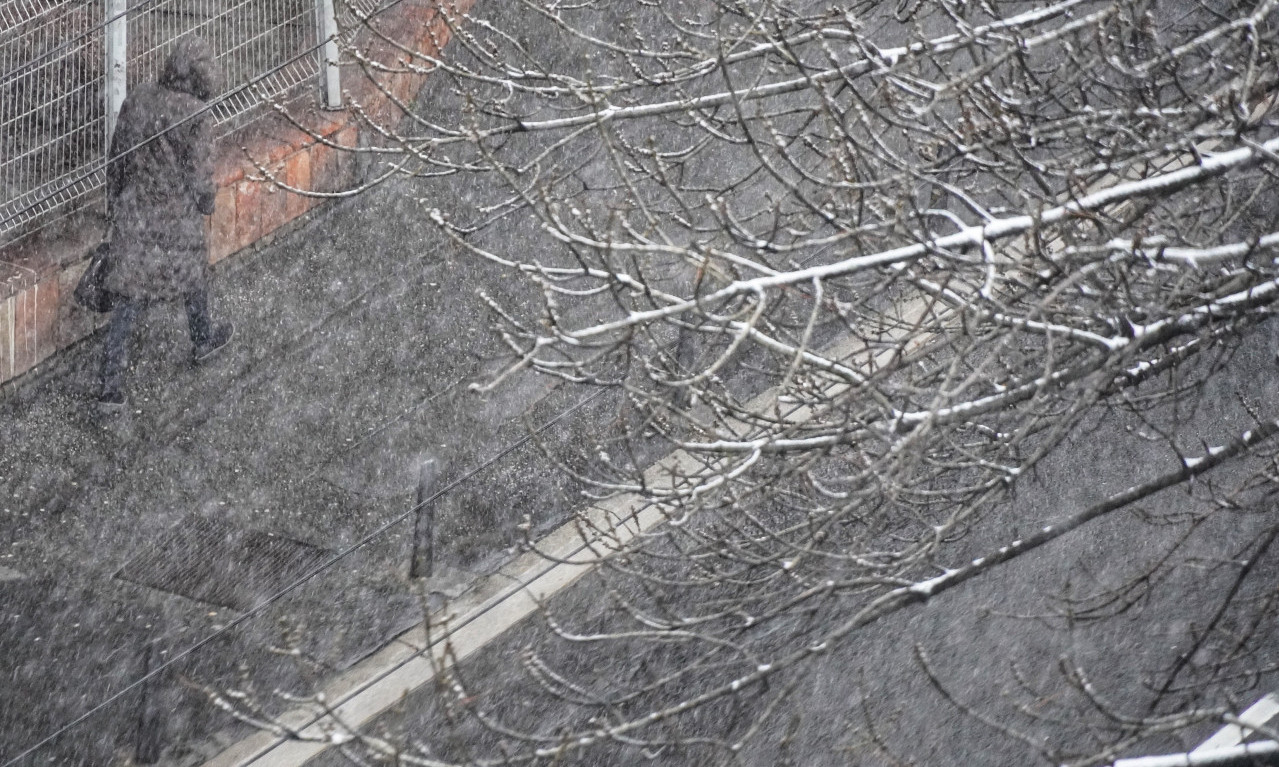 POČEO SNEG U BEOGRADU! Evo gde veju prve pahulje (VIDEO)