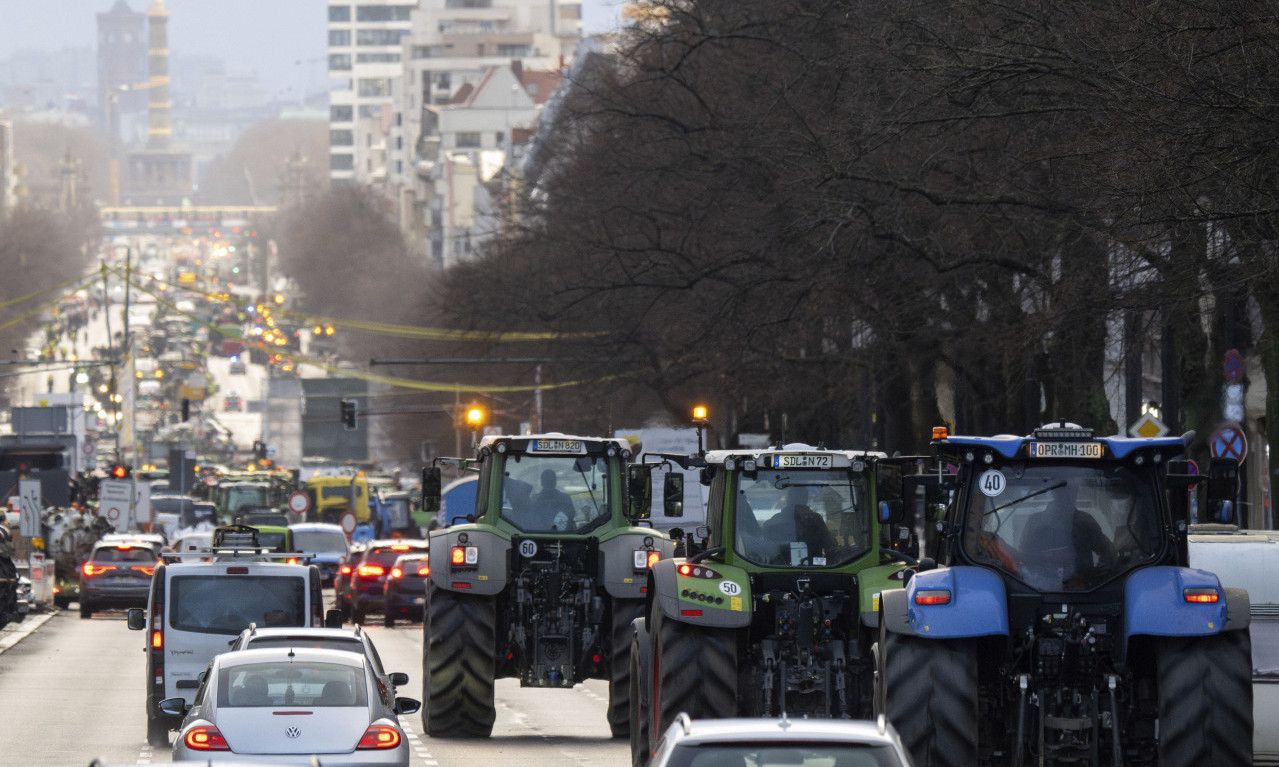 Sprema se KOLAPS U NEMAČKOJ, pun Berlin TRAKTORA: Danas VELIKI ZAVRŠNI PROTEST nemačkih poljoprivrednika