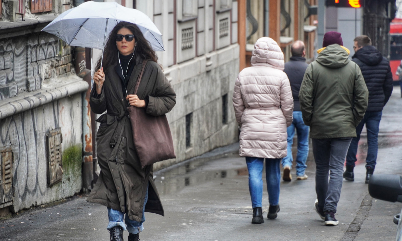 STIGLO ZAHLAĐENJE, ali temperature i dalje IZNAD PROSEKA: U celoj Srbiji PADAĆE KIŠA