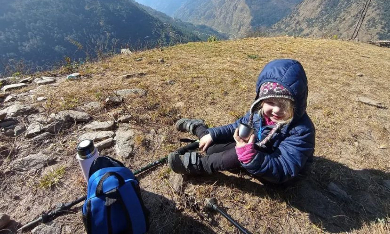 Devojčica se UPISALA U ISTORIJU! Zara oborila rekord i osvojila MONT EVEREST, nećete moći da verujete KOLIKO IMA GODINA