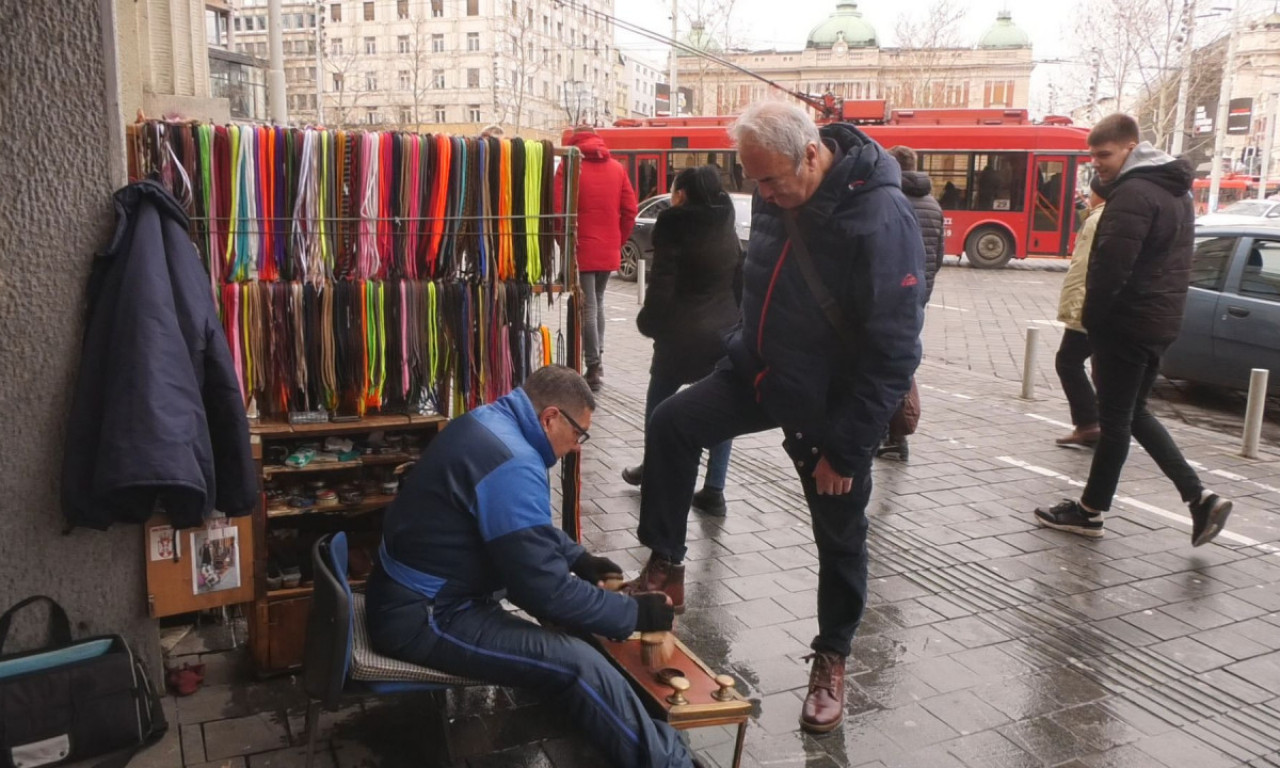 ŽIVA LEGENDA Beograda! Muja je POSLEDNJI ČISTAČ CIPELA: Sve što je vredelo u Beogradu, DOLAZILO JE KOD MENE!