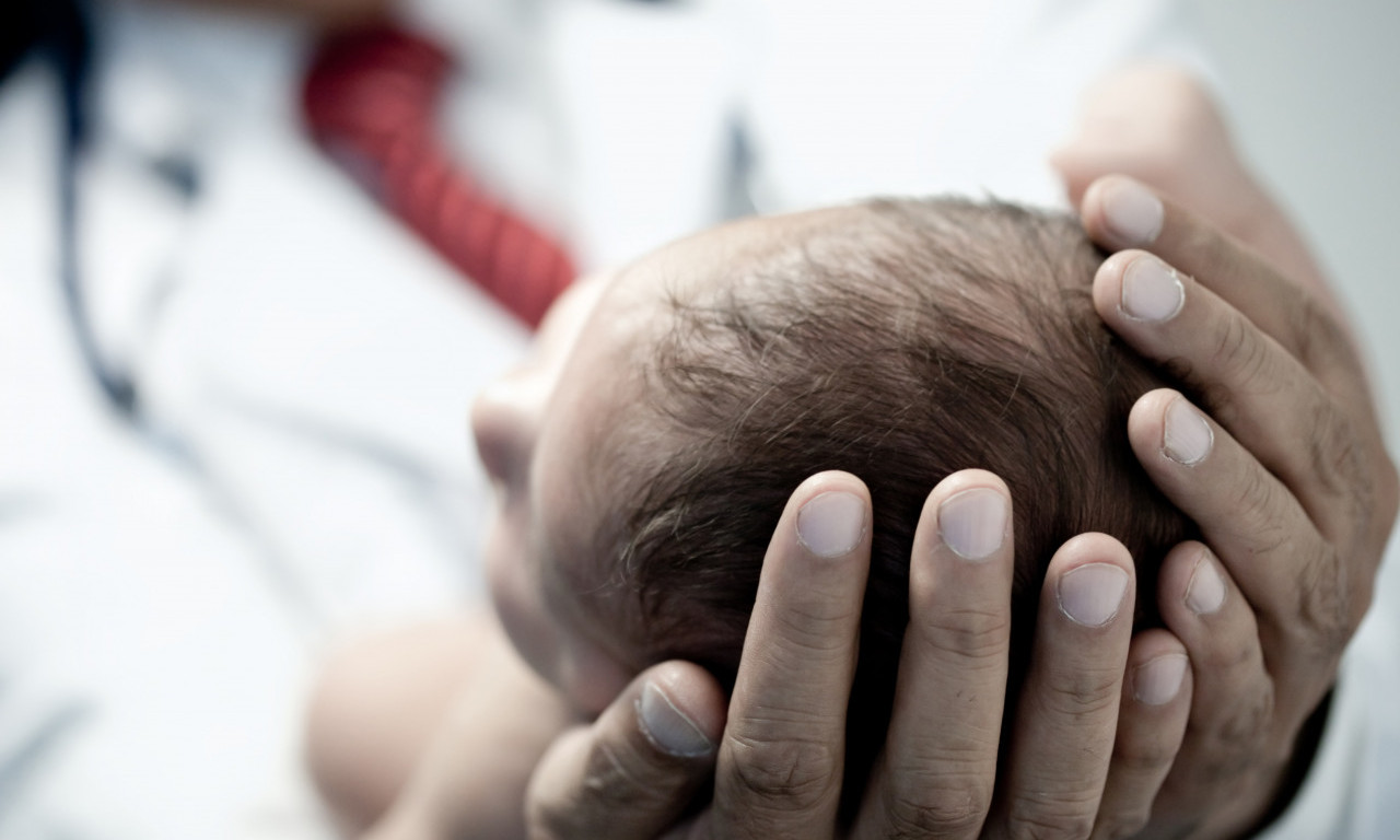 DETALJI SMRTI BEBE U SURDULICI Dete primljeno u bolnicu u jako teškom stanju, sve je krenulo povraćanjem