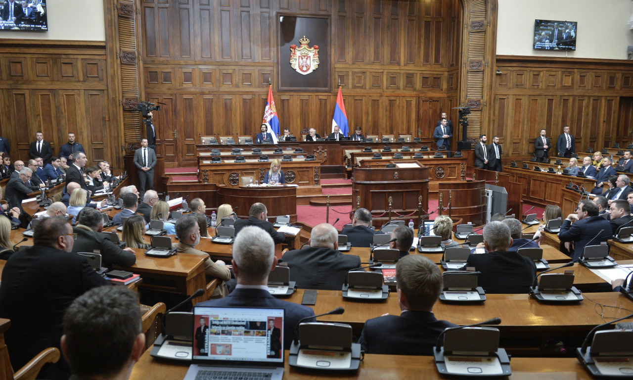 NAPETO U SKUPŠTINI SRBIJE! Sednica je PREKINUTA, a u salu ušlo i OBEZBEĐENJE (FOTO)