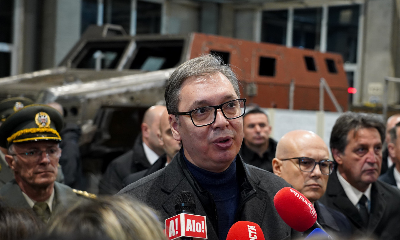 Vučić u FABRICI Borbeni složeni sistemi: U odnosu na 1999. godinu BDP, PLATE I PENZIJE su neuporedivo VEĆE (FOTO+VIDEO)