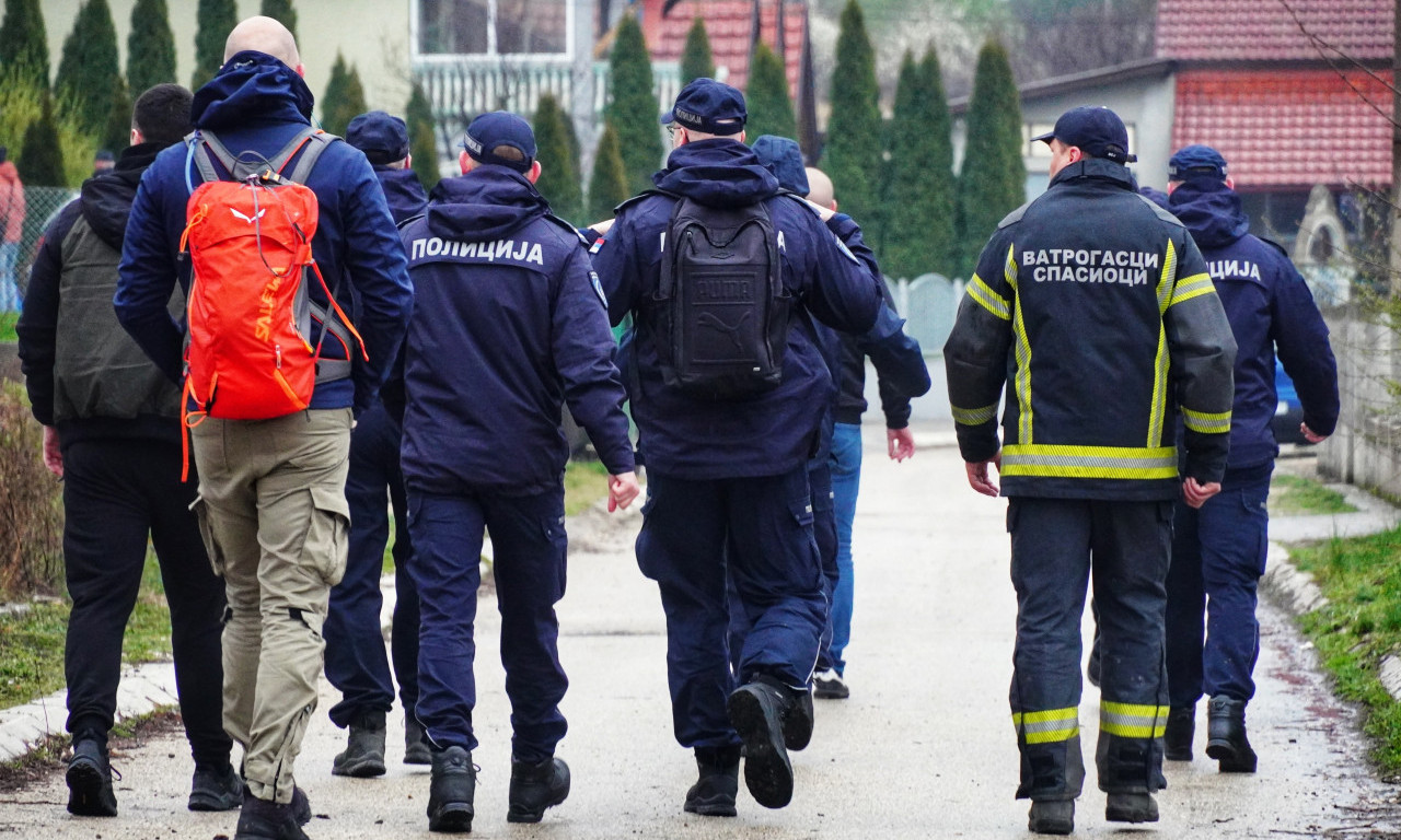 SVI TRAŽE MALU DANKU! Policija provera AUTOMOBILE, ispituju se OSOBE koje su imale PROBLEMA sa ZAKONOM