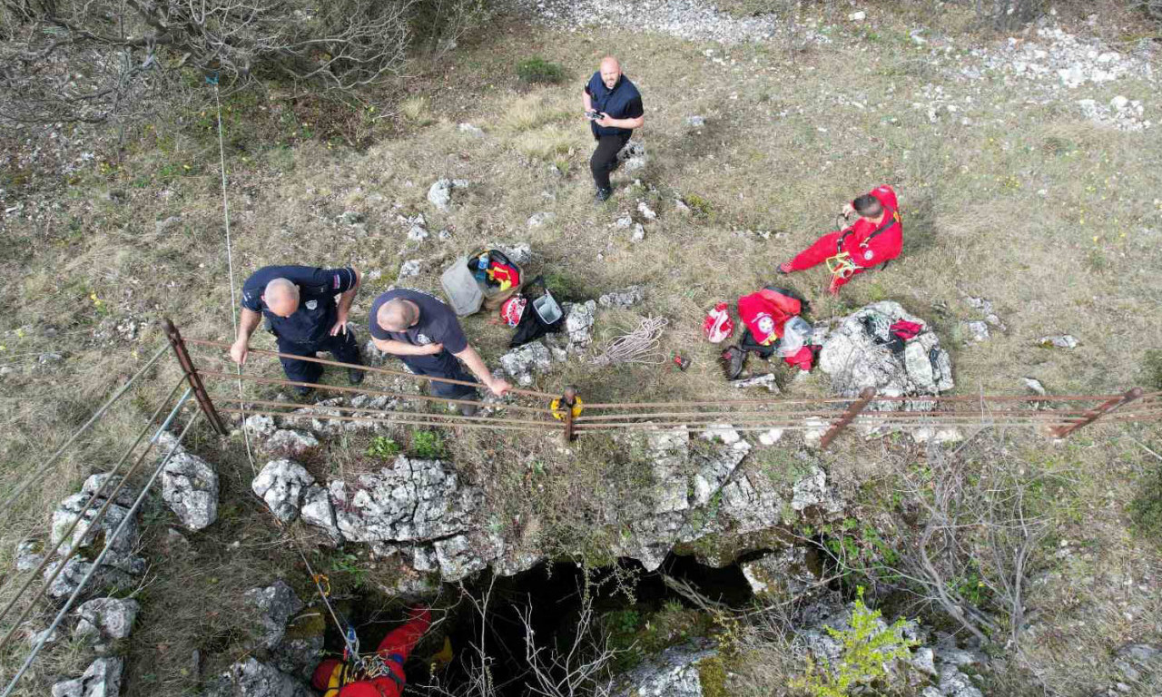 Pogledajte SNIMKE iz Lazareve pećine! U toku je nastavak PRETRAGE JAME iznad kanjona duboke 70 metara (VIDEO+FOTO)