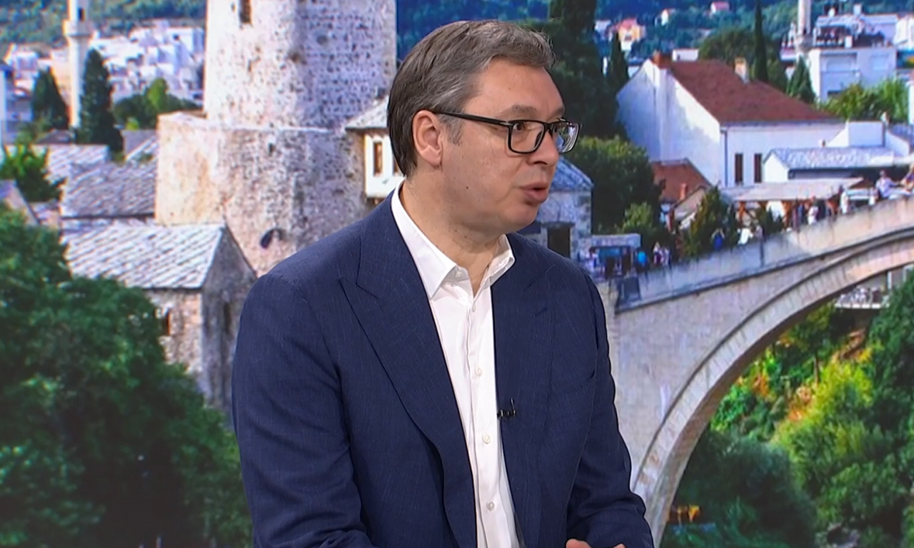 Vučić najavio ODLIČNE VESTI ZA GRAĐANE! U narednim mesecima POVEĆANJE PLATA i PENZIJA