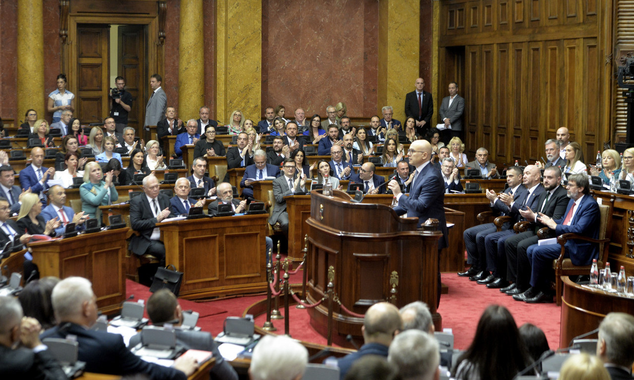 U Skupštini Srbije nastavljena RASPRAVA O IZBORU NOVE VLADE! Miloš Vučević je juče predstavio ekspoze