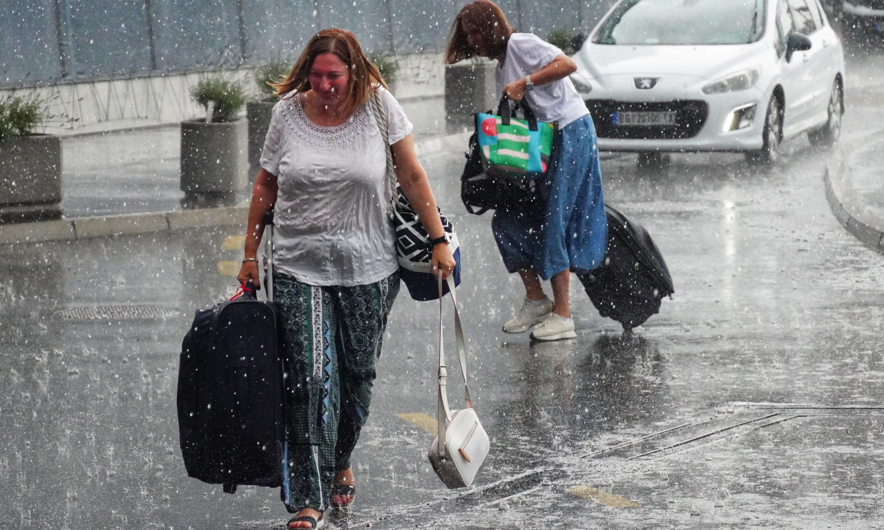 RHMZ NIŽE UPOZORENJA! U narednim satima Srbija na UDARU NEPOGODA, stvaraju se crni oblaci i nad Beogradom (FOTO)