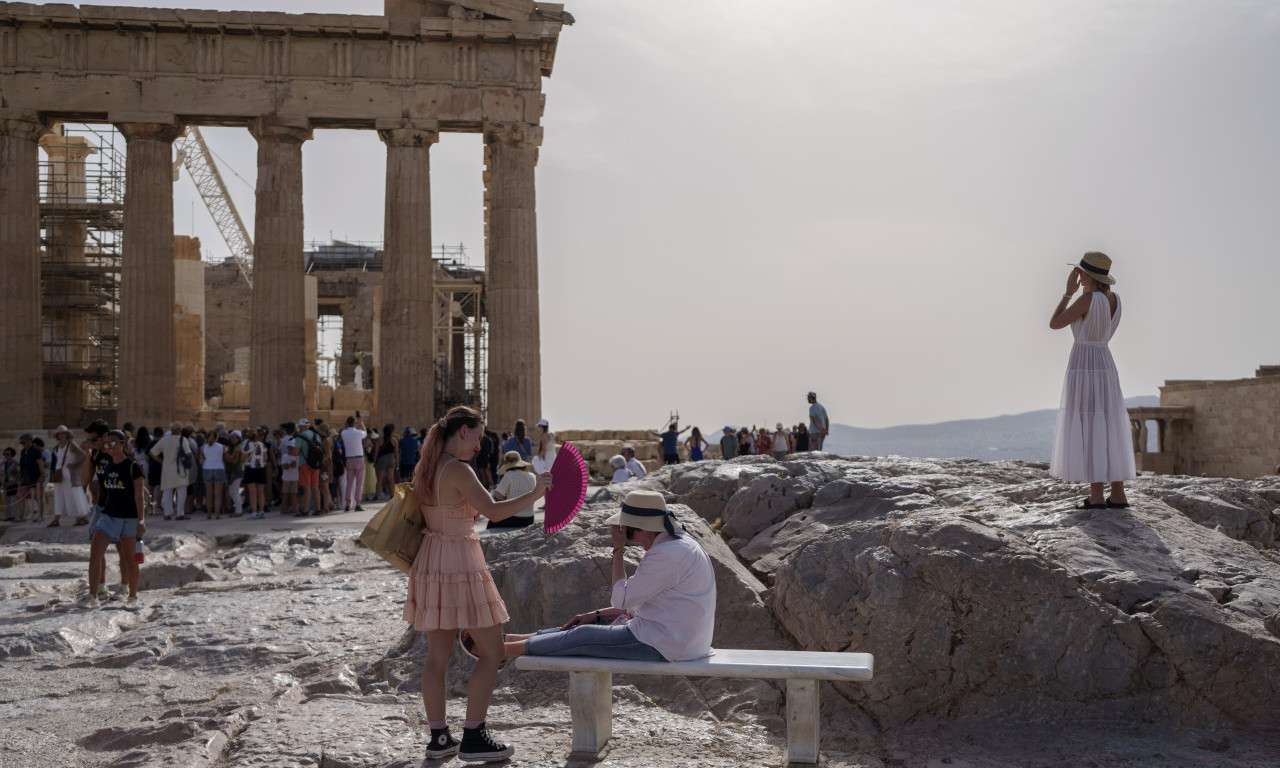 VRUĆINE U GRČKOJ ODNELE ŽRTVE! Od početka meseca PREMINULO 6 turista zbog visokih temperatura