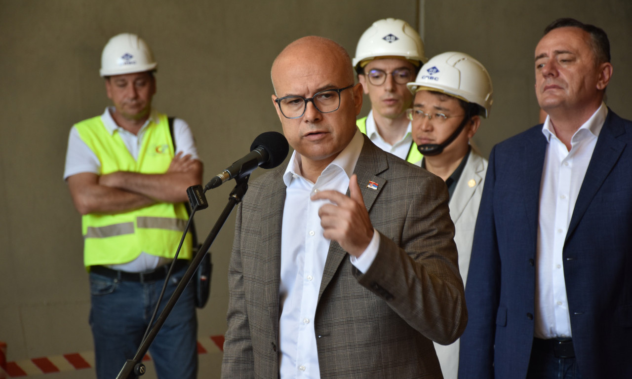 Premijer Srbije obišao radove na TUNELU "Iriški venac": Fruškogorski koridor će PREPORODITI SREM (FOTO)