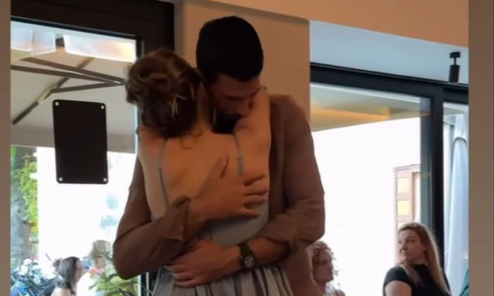 Pogledajte kako su Novak i Jelena UZ ROMANTIČAN PLES proslavili njen rođendan! "Mom dubl partneru za život..." (VIDEO)