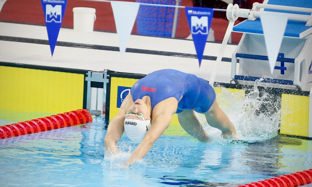 Miks štafeta Srbije u plivanju 4 x 100 metara plasirala se u finale EP u Beogradu