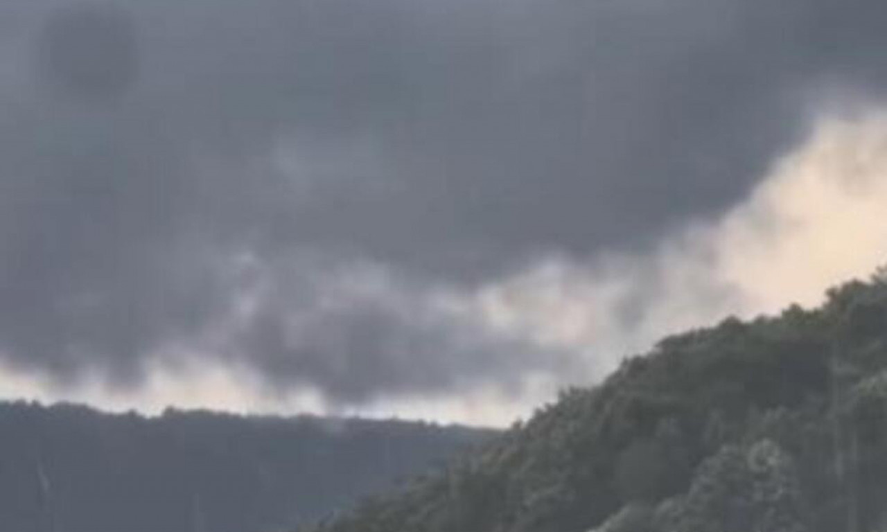 TORNADO U UŽICU, PO VALJEVU TUČE GRAD: Snažno nevreme uveliko tutnji Srbijom, zabeleženi STRAŠNI prizori (VIDEO)