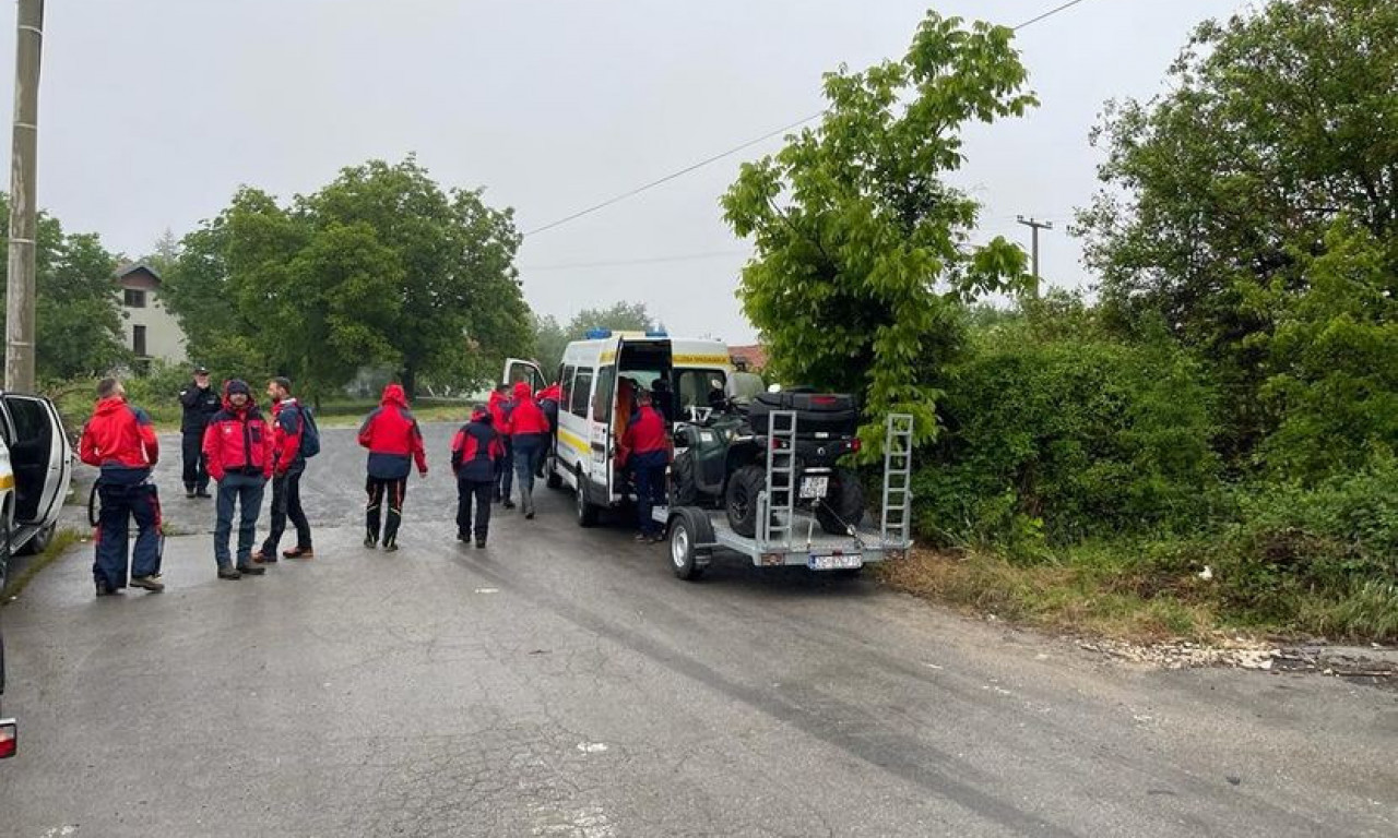 AUTOMOBIL sleteo u kanal HIDROELEKTRANE: Ronioci pretražuju korito, Varaždin na nogama