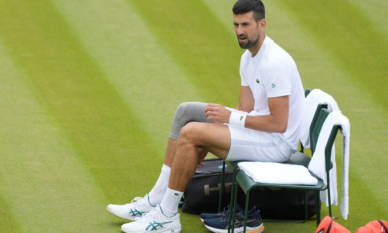 NOVAK RASTURIO HEJTERE NA TRIBINAMA: Evo kakvu PORUKU je imao za njih,SVI SU GA SLUŠALI! (VIDEO)