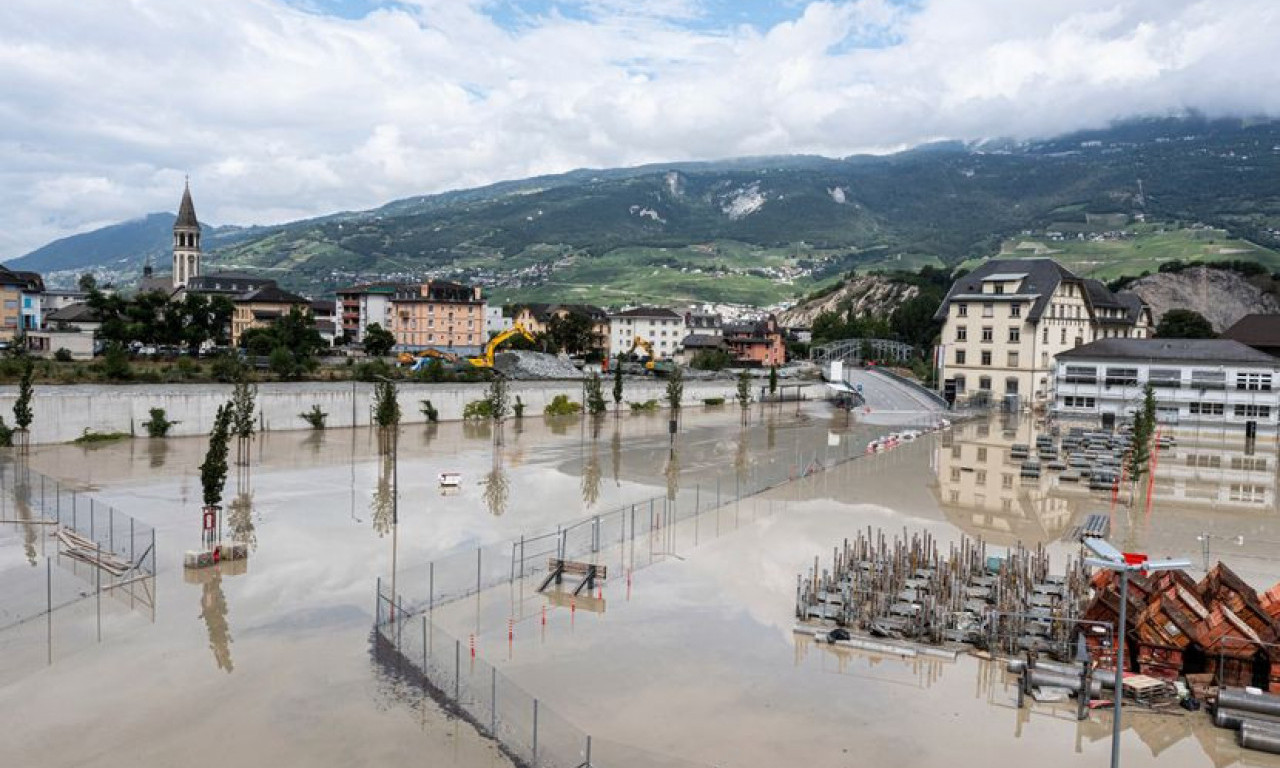 KANALIZACIJE NEĆE MOĆI DA PRIME TOLIKU VODU, BIĆE POTPUNI HAOS: Dramatično upozorenje METEOROLOGA!