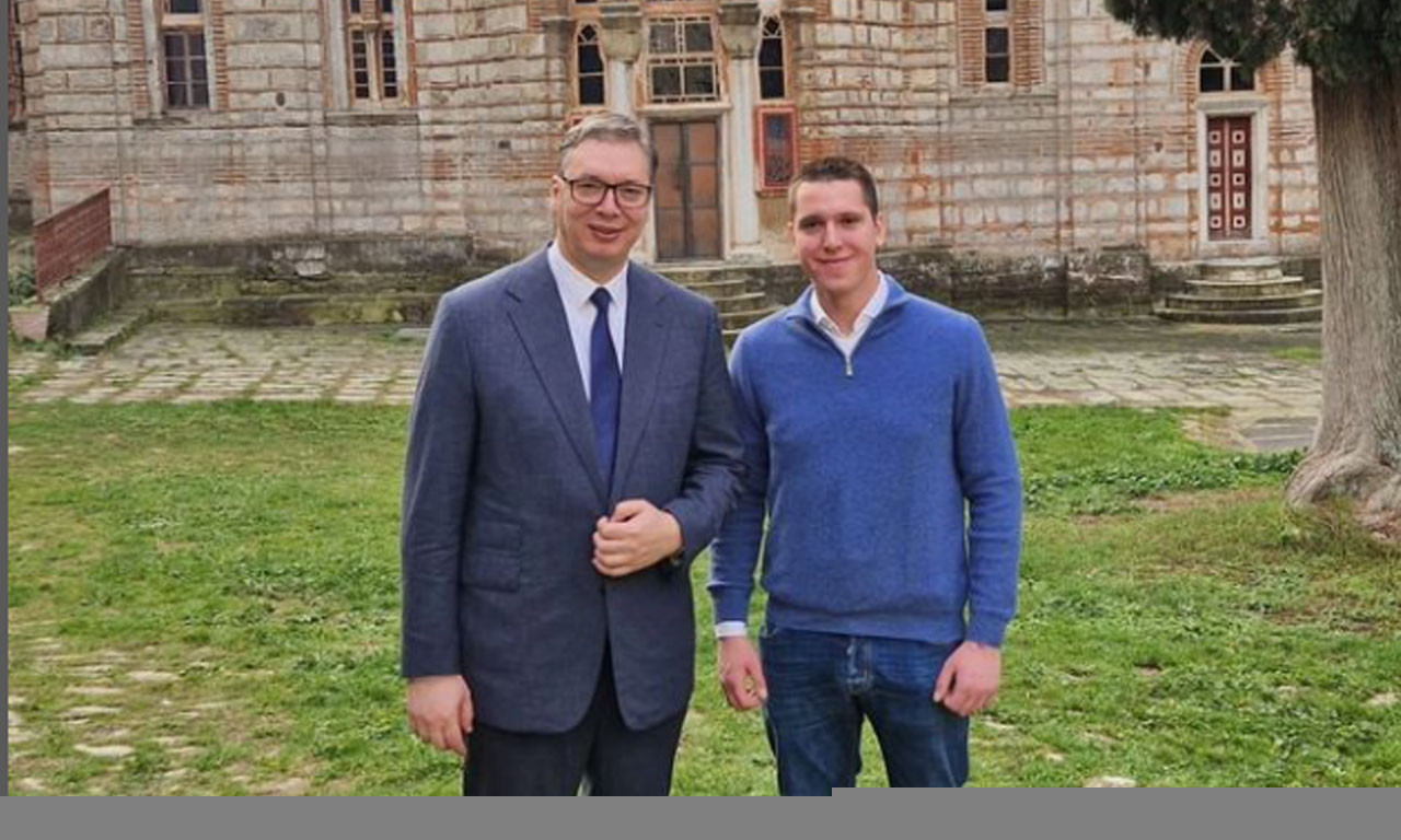 VUČIĆ objavio FOTOGRAFIJU sa svojim sinom: BORIĆEMO SE i izboriti za normalnu SRBIJU (FOTO)