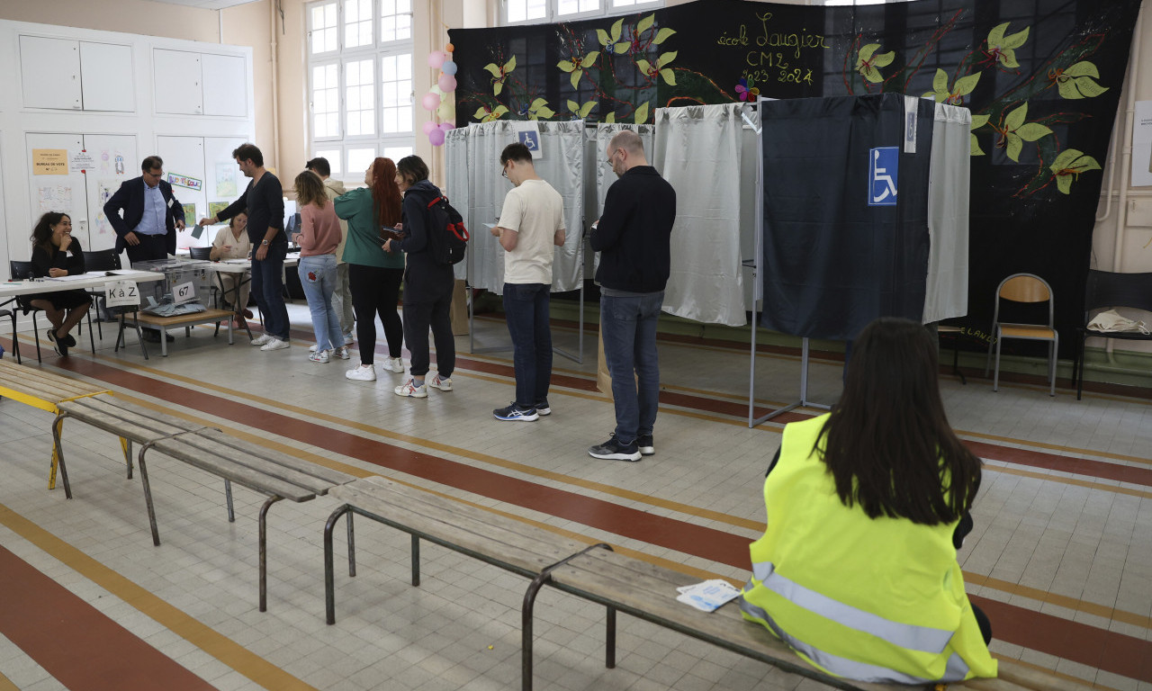 Danas se GLASA širom Bosne, izbori odloženi u pet opština zbog POPLAVA