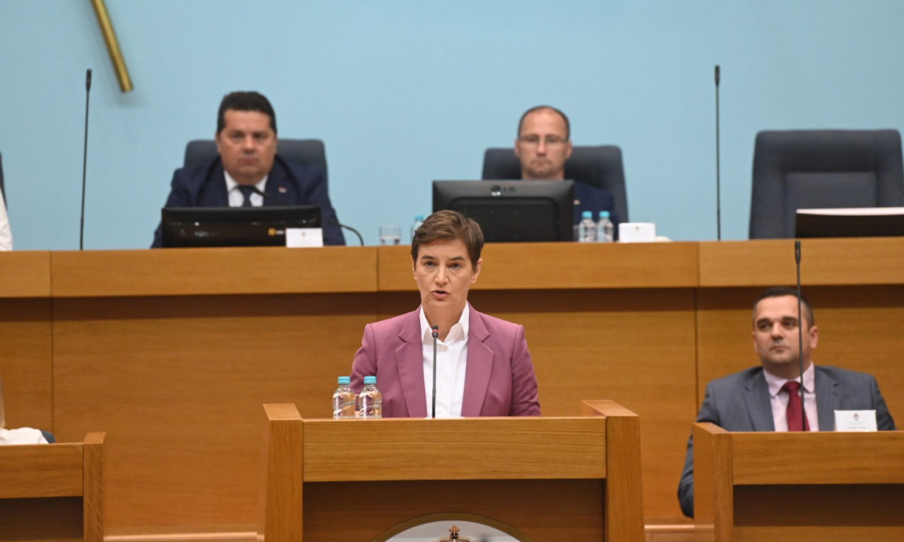 Ana Brnabić na svečanoj sednici u Banjaluci: Srpski narod treba POŠTOVATI i UVAŽAVATI ma gde on živeo