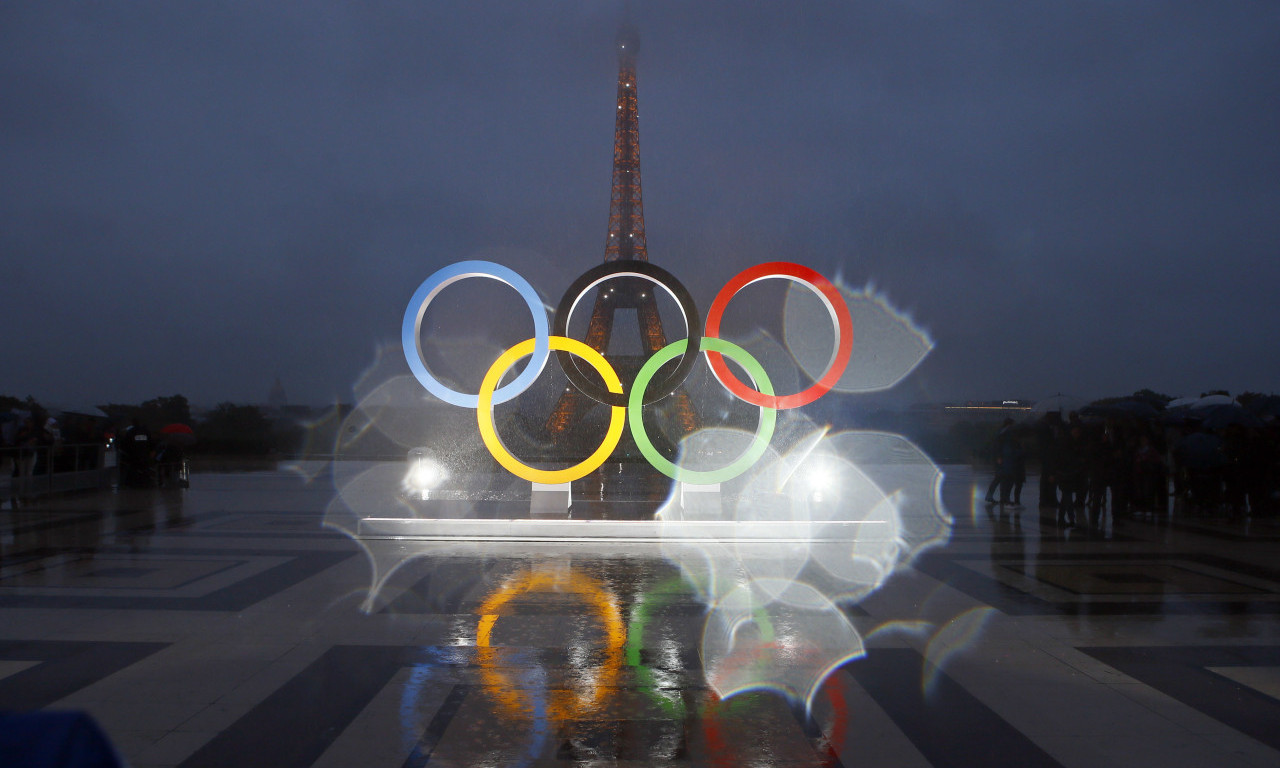 SPEKTAKULARNO otvaranje Olimpijskih igara u Parizu! Maja i Dušan nosili srpsku TROBOJKU!
