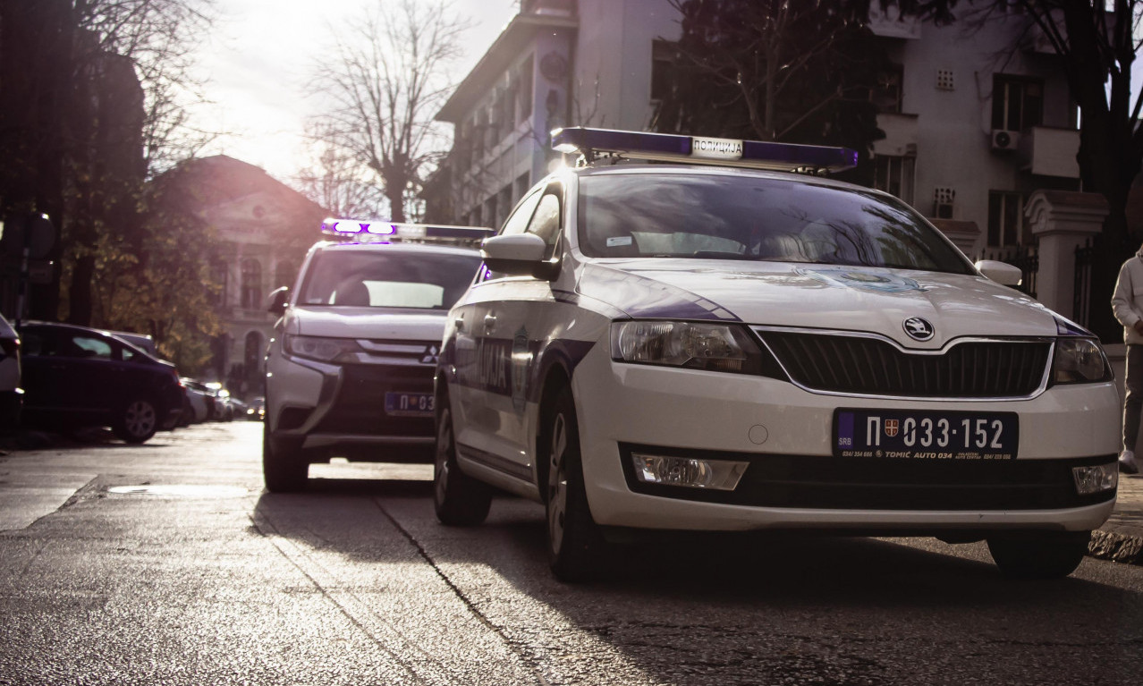 UŠAO U NEZAKLJUČAN AUTOMOBIL, PA SE ODVEZAO! Posle godinu dana muškrac priznao tešku krađu