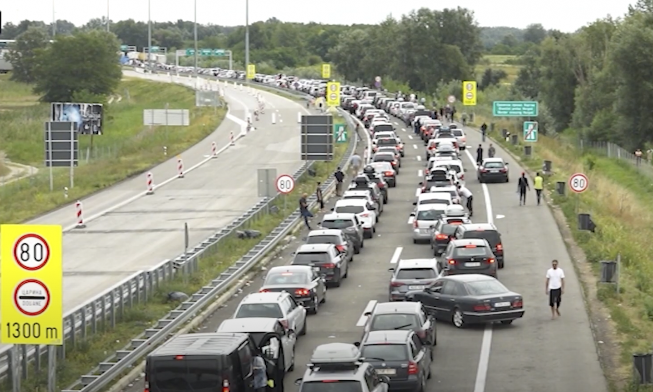 STANJE NA GRANICAMA! Na ovim PRELAZIMA se vozila zadržavaju i po dva sata