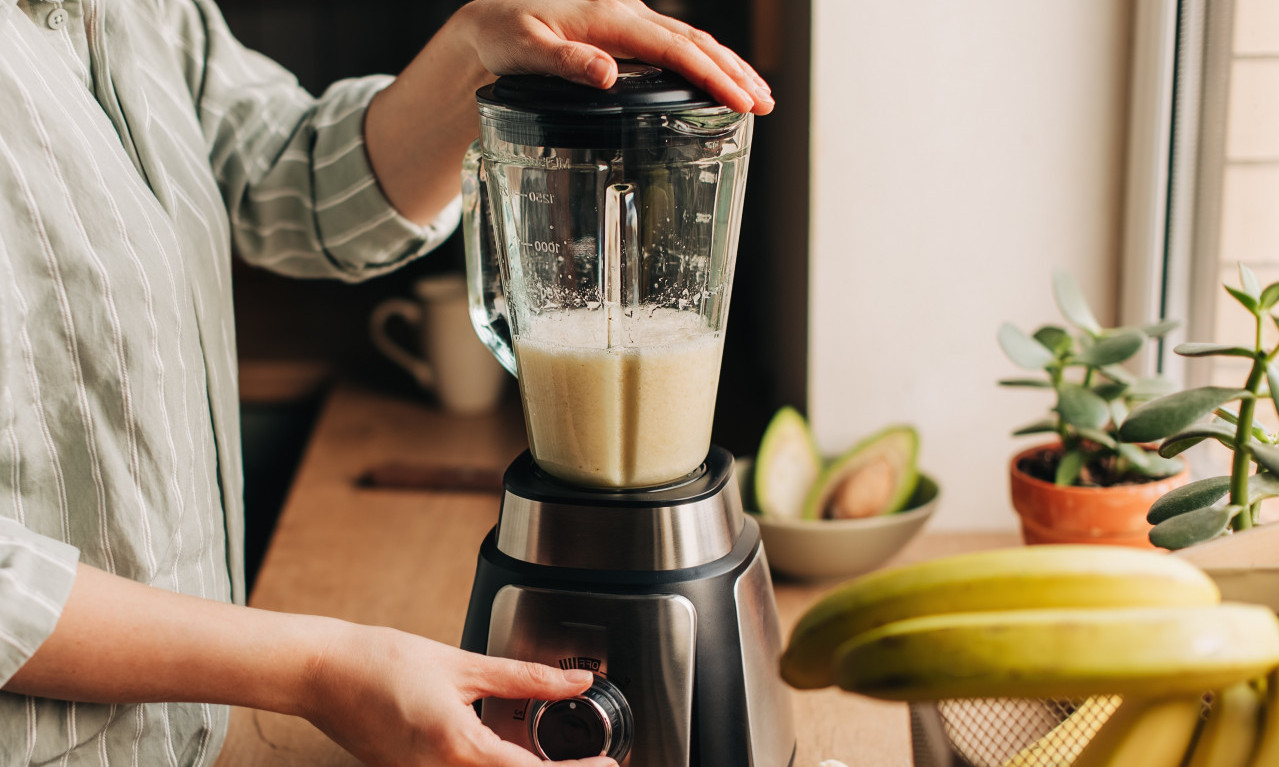 AKO IMATE OVAJ BLENDER ODMAH PRESTANITE DA GA KORISTITE! Postoji ogroman rizik od posekotina!