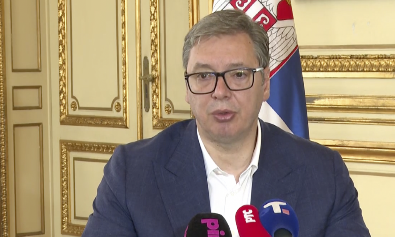 VUČIĆ IZ PARIZA: Predsednik danas na ceremoniji otvaranja OI, očekuje ga kratak sastanak sa Makronom