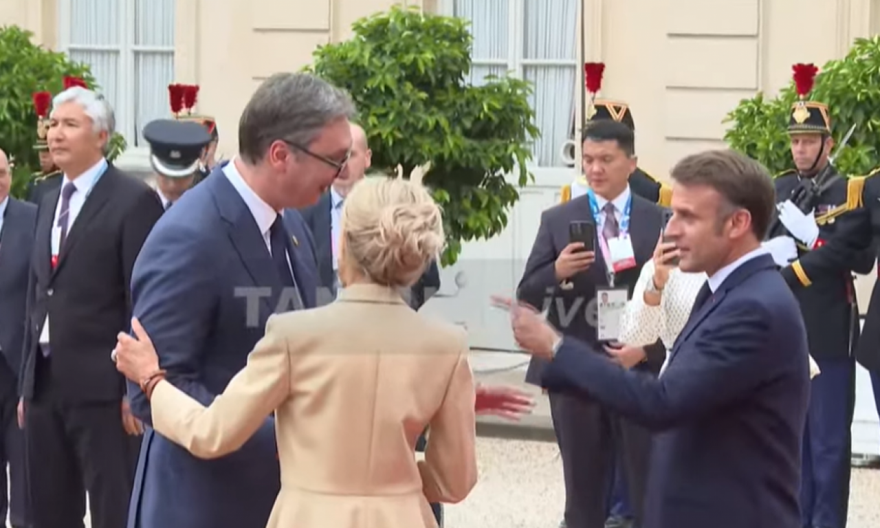 Predsednik Srbije Aleksandar Vučić na prijemu u Jelisejskoj palati uoči otvaranja Olimpijskih igara! (VIDEO)
