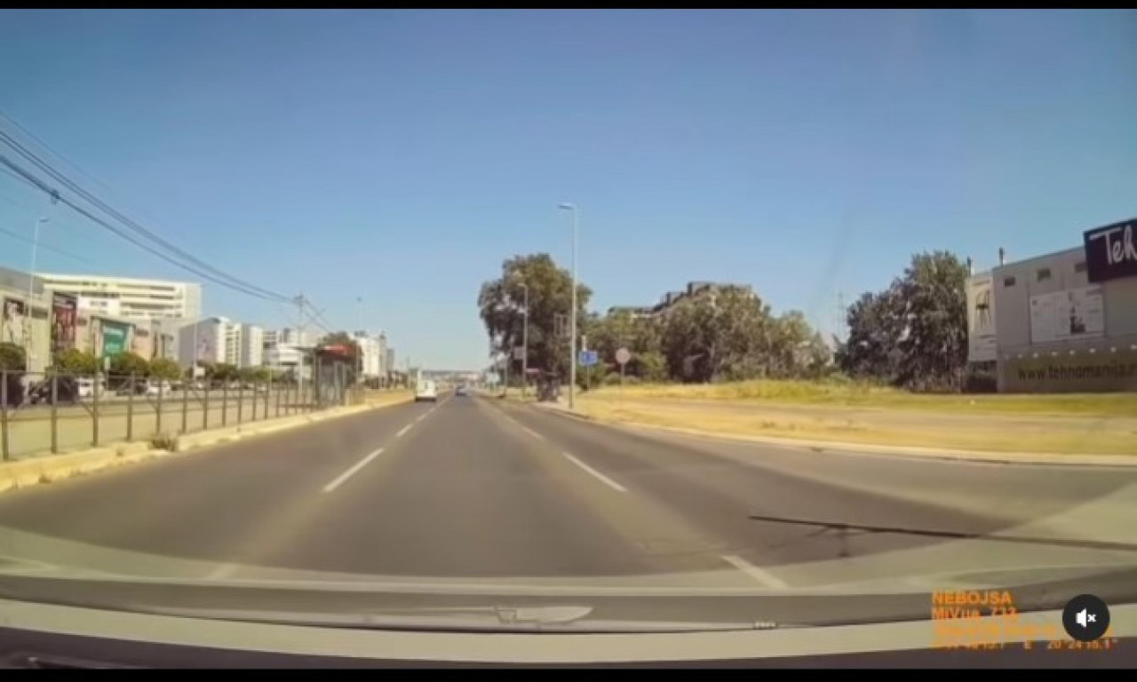Bahati vozač na NOVOM BEOGRADU...kako ih kažnjavati? Zakačio kolima devojku na pešačkom i pobegao (VIDEO)