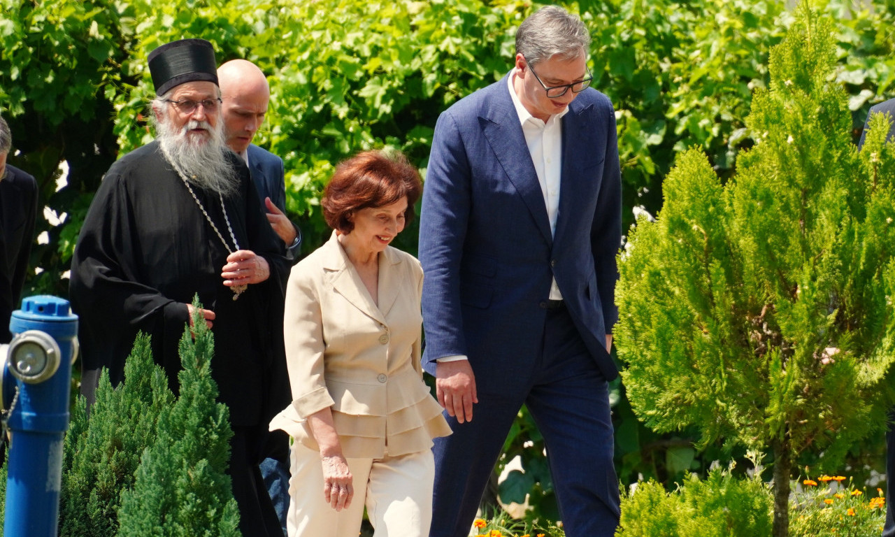 "Dve zemlje će razvijati najbliže moguće odnose"! Vučić i Siljanovska Davkova posetili manastir PROHOR PČINJSKI (FOTO)